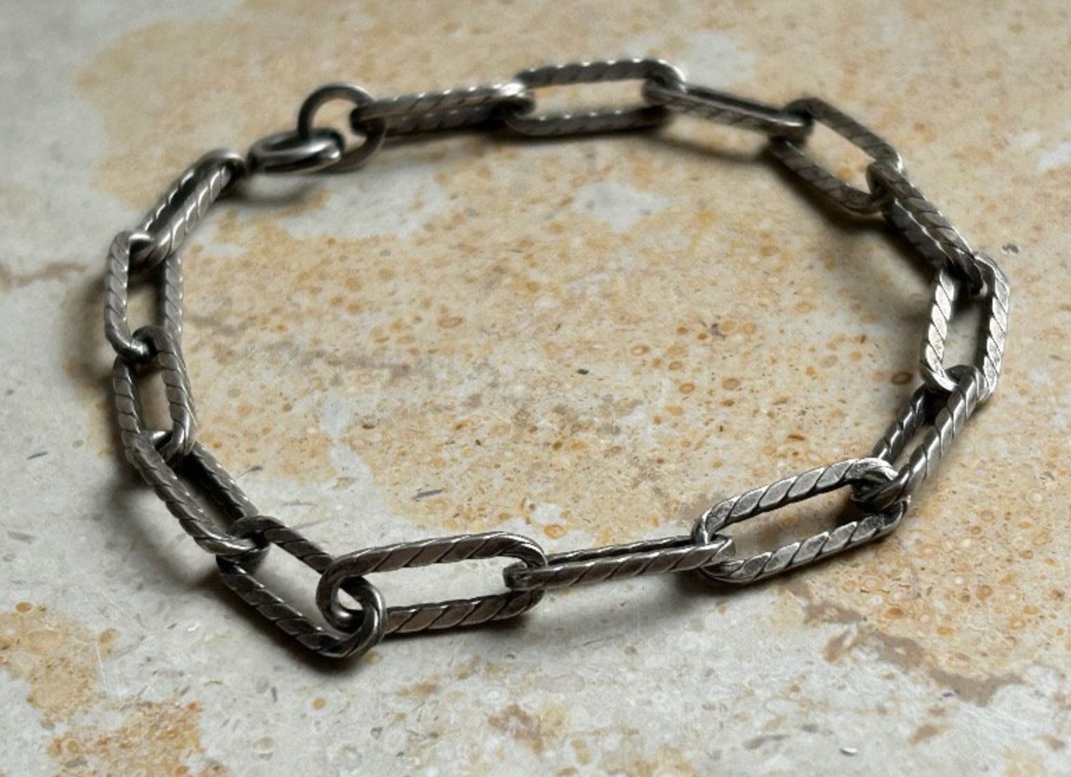 Bracciali & Braccialetti: Armband Punkig Chic Retro – Usato da Dittingen venduto da Bellevista