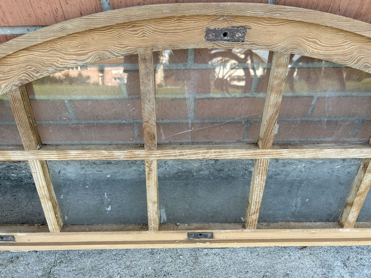 Finestre: Altes Bogen Fenster zu verkaufen  – Usato da Gwatt (Thun) venduto da ate_6ng8 5