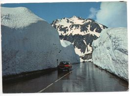 GOTTHARDPASS im Frühjahr - Auto