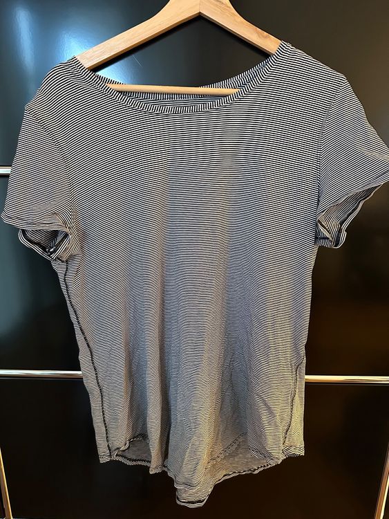 Lululemon Back in Action Short Sleeve Gr. 12 | Kaufen auf Ricardo