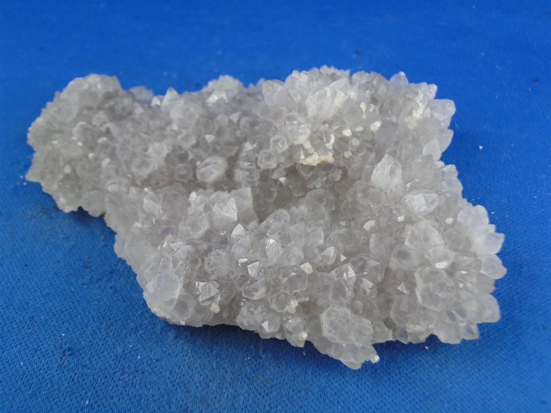 Minerali & Pietre curative: Quartz var Amethyst – Usato da Schinznach Bad venduto da Demerald 4