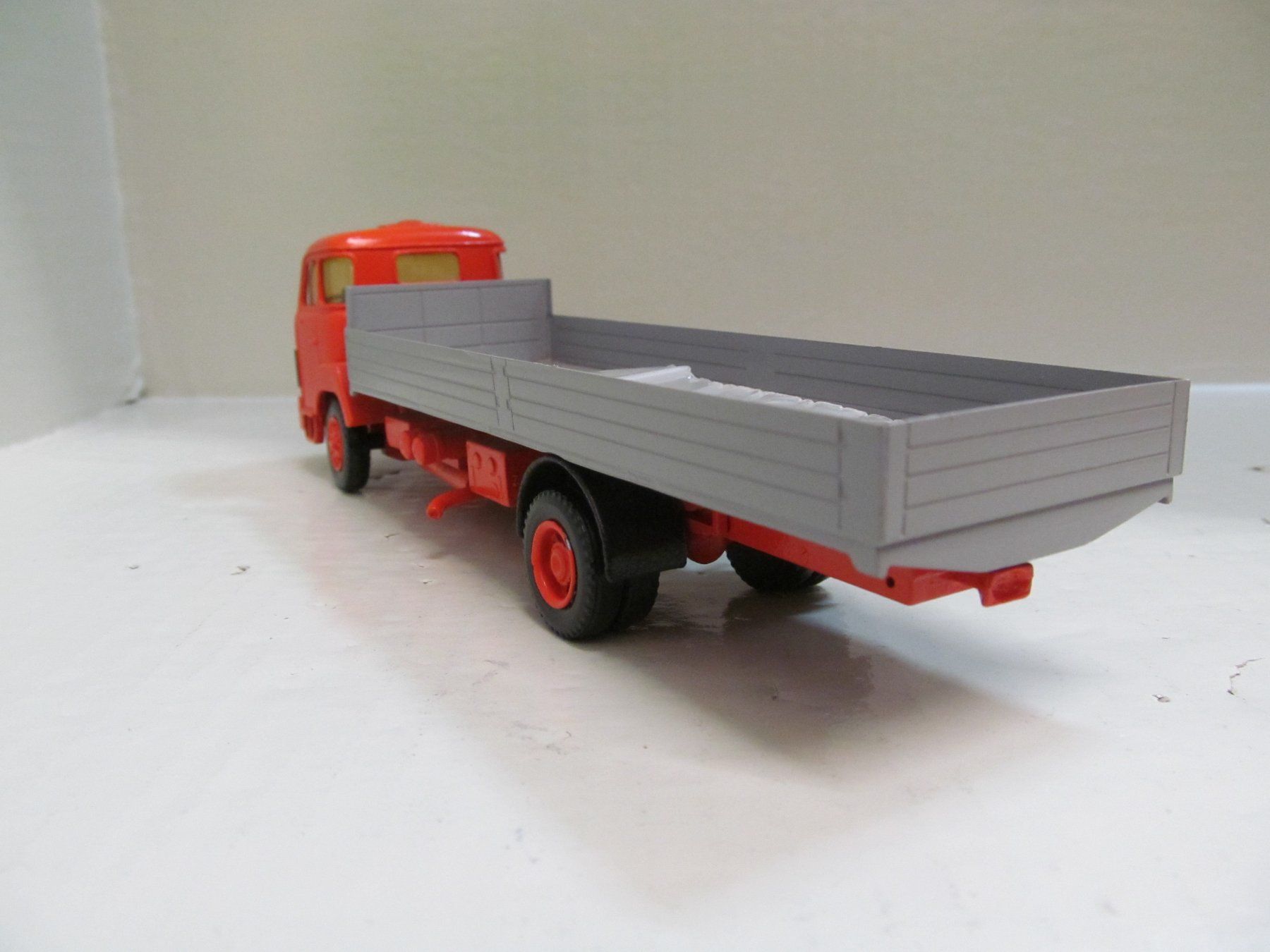Kits de montage: SAURER   1:50 – Neuf (Voir description) à Grueningen par malamut56 2