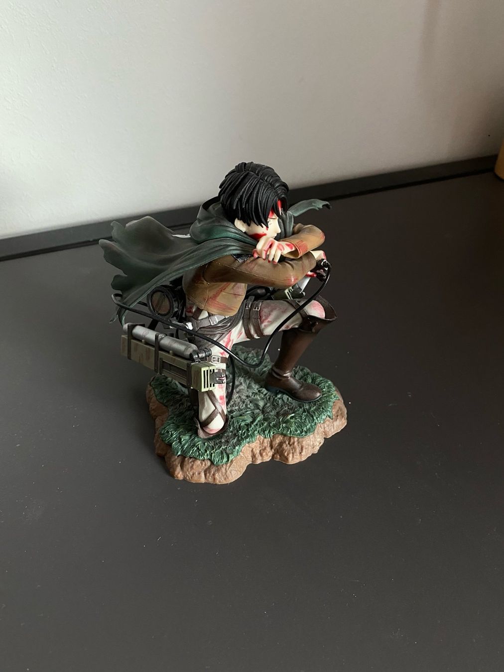 Statuette: Figurine Levi (SNK) – Usato da St-Blaise venduto da Windy2