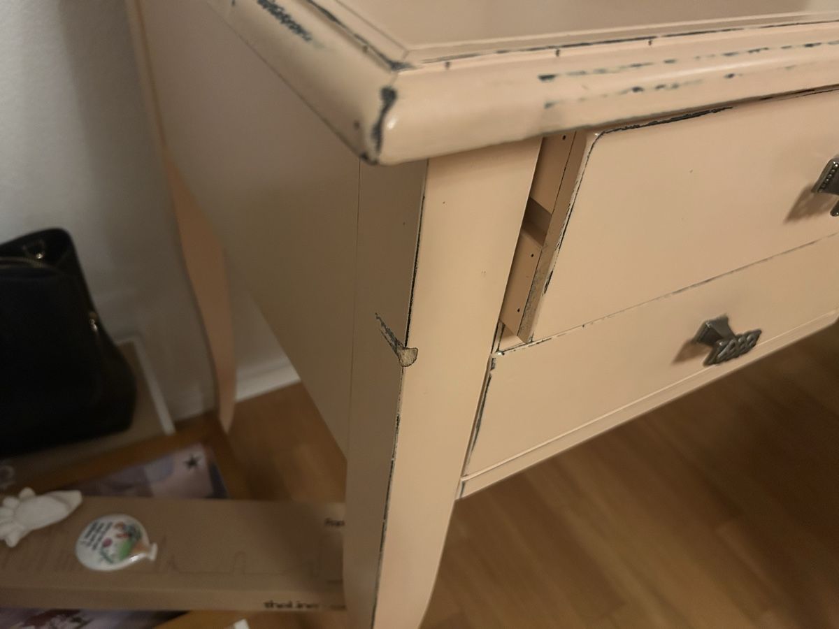 Scrivanie: Markenschreibtisch mit Stuhl aus echtem Holz – Usato da Zug venduto da zes_8xlq 1