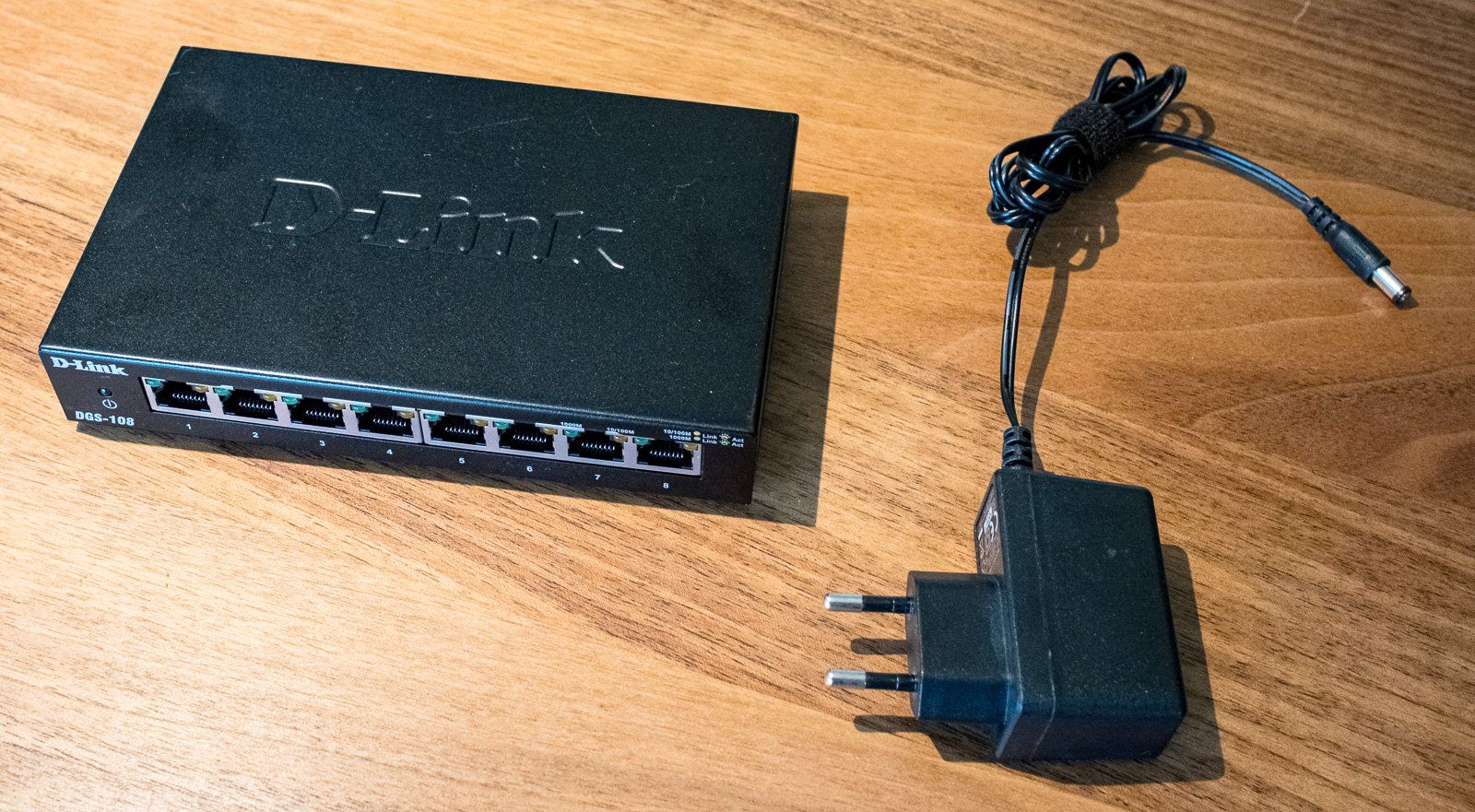 Dlink Hub & Switch: Switch D-LINK DGS-108 – Usato da Schenkon venduto da amrix 2