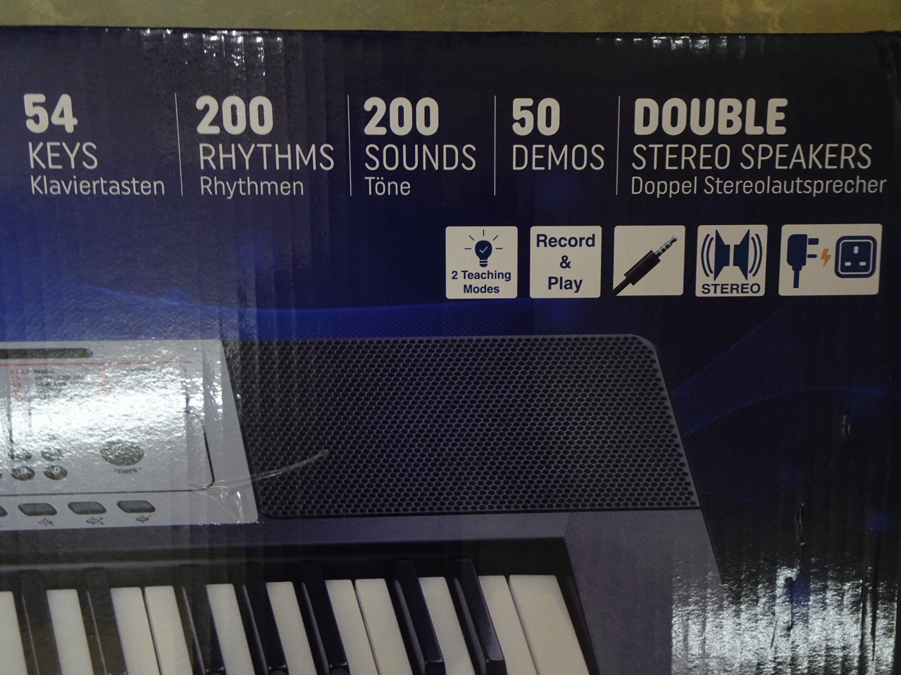Strumenti musicali: 54 Key Electronic Keyboard SM-54K – Usato da Winterthur venduto da blumeblau77 1