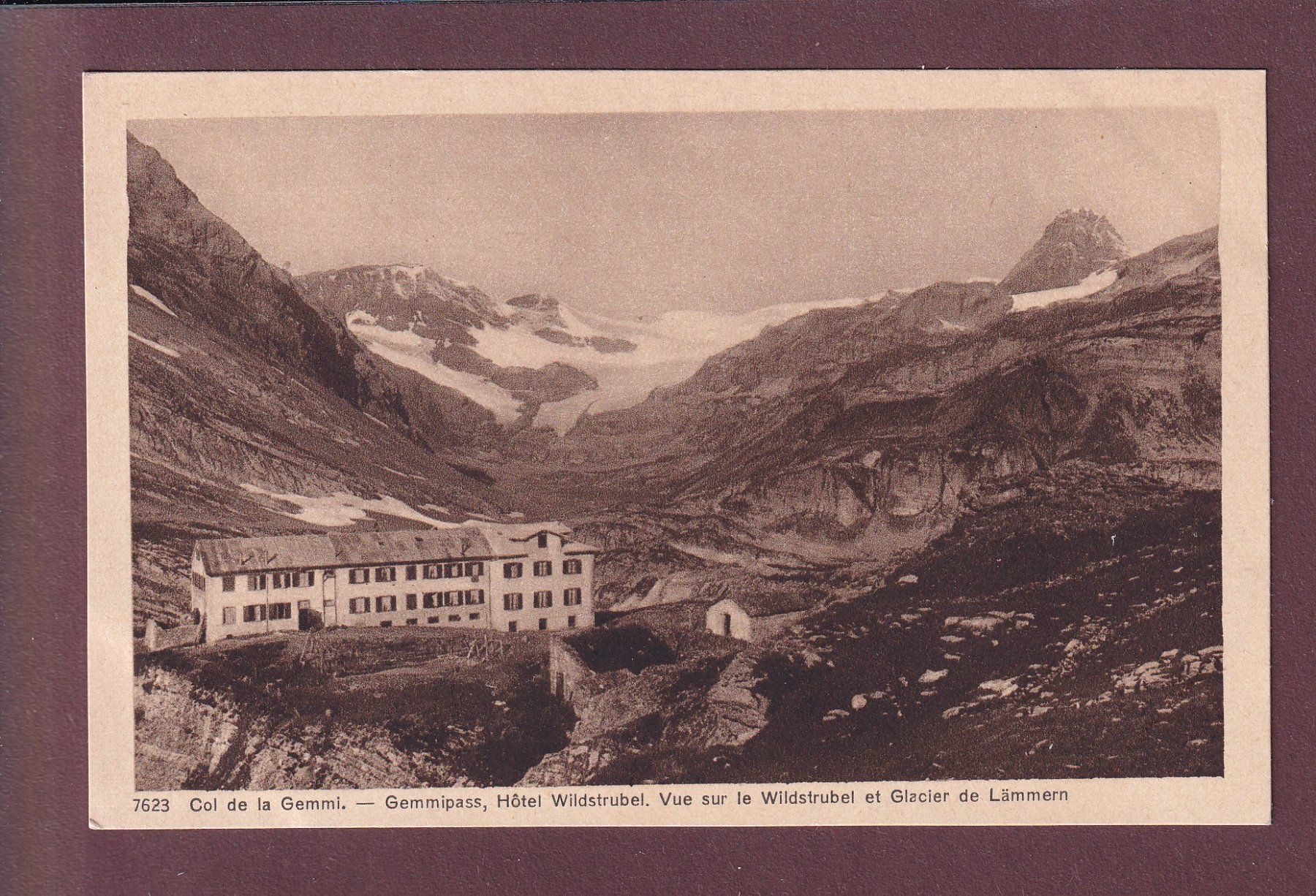 Cartoline postali: Col de la Gemmi - HOTEL WILDSTRUBEL – Usato da Pully venduto da nicecards