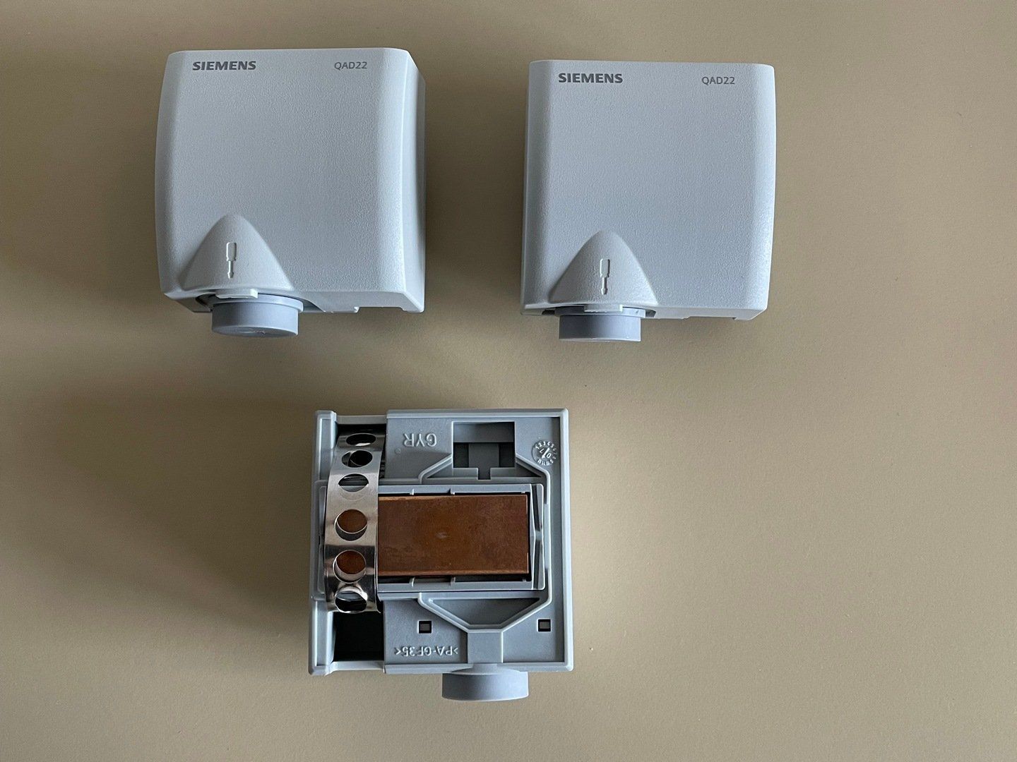Siemens Radiatori: Régulateur de chauffage Siemens  Synco RMH760 complet – Usato da Tramelan venduto da JeanChris70 7