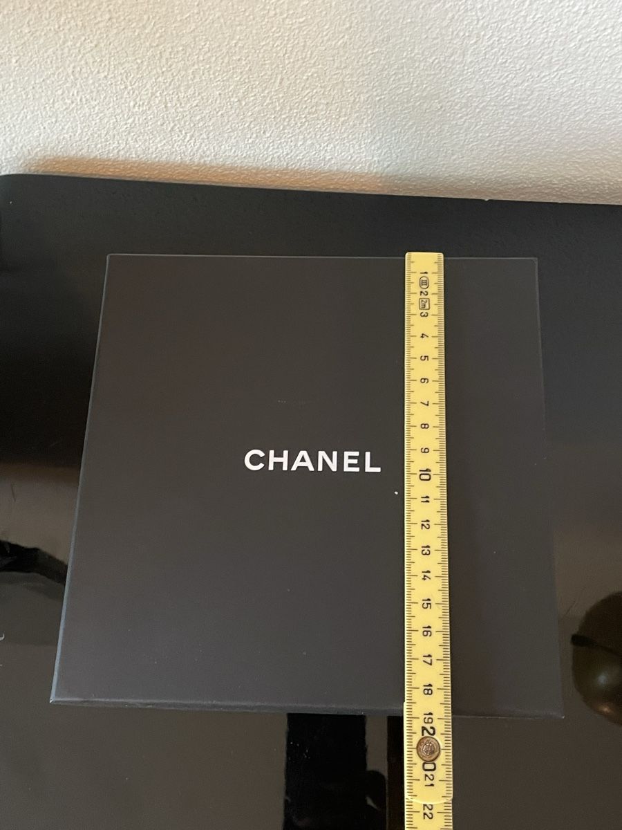 Chanel Sonstige Dekorationen & Accessoires: 2x Chanel Storage boxes – Gebraucht aus Richterswil von Prangins9 5
