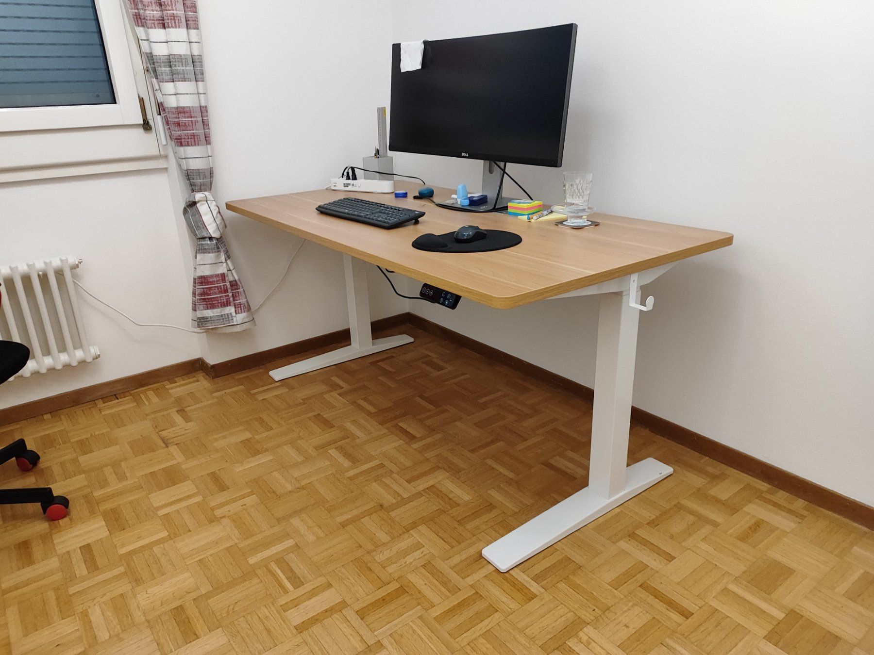 Schreibtische: Höhenverstellbarer Schreibtisch – Gebraucht aus Visp von mic_j8yl 2