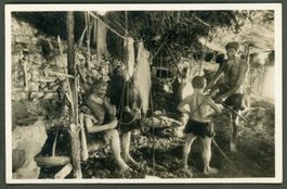 AK sw Beatushöhlen BE prähistorisch eingerichtet ≈ 1933