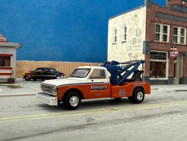 Chevrolet C30 Abschlepper Suburban Brekina H0 1/87