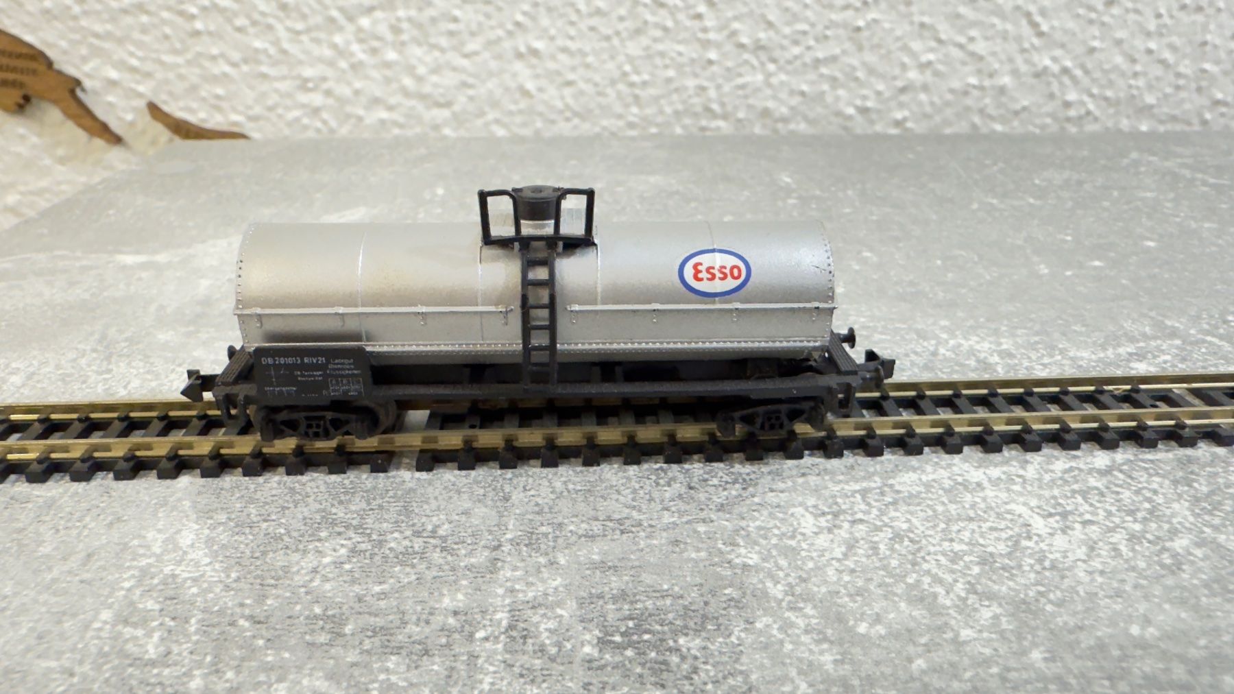 Roco Modellini di ferrovie: Roco Tankwagen Esso Spur N – Usato da Schlieren venduto da rat_lq6b 1