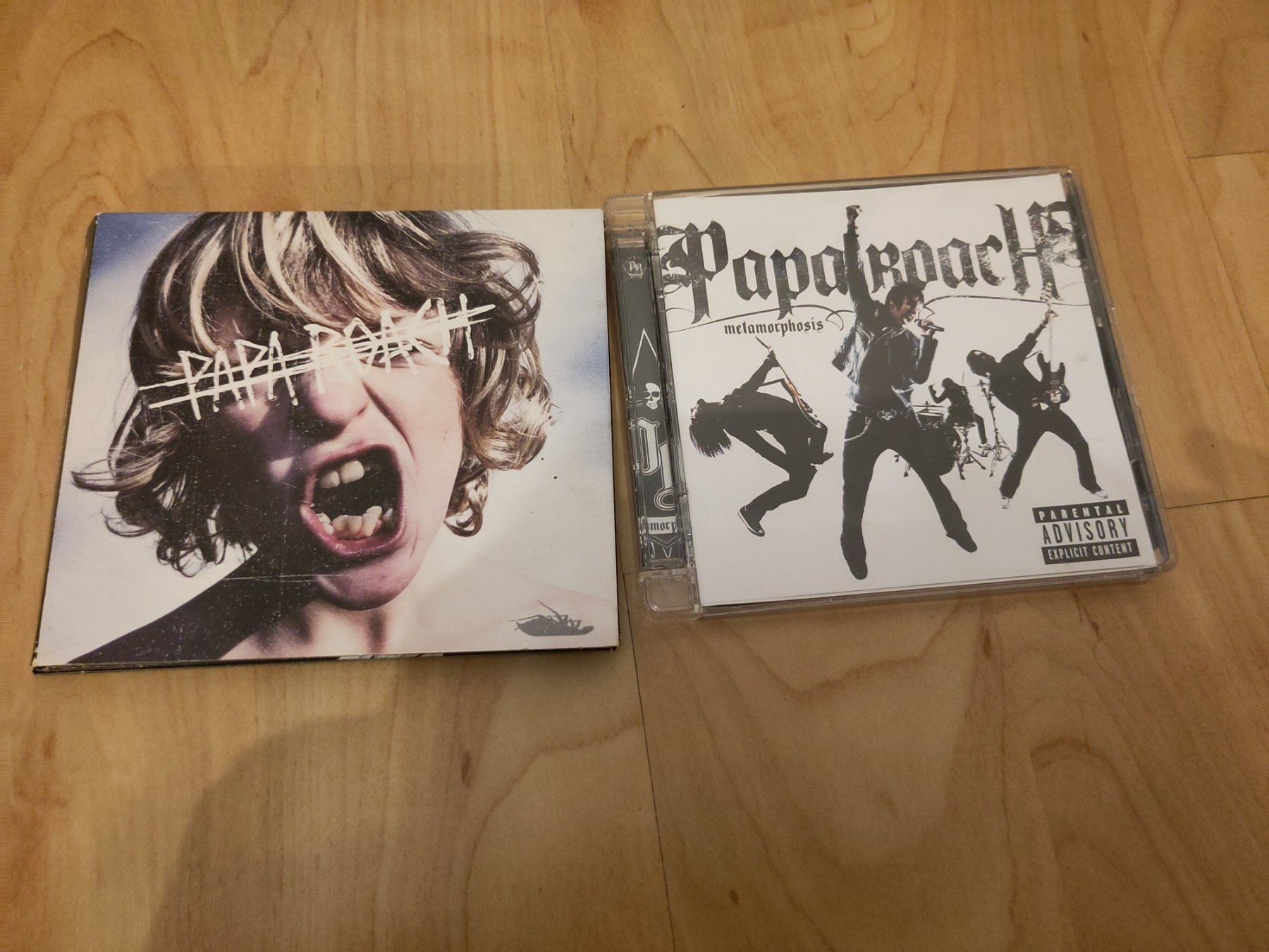 CD: Papa Roach 2er CD Sammlung Metamorphosis & crooked teeth – Usato da Kreuzlingen venduto da lenkes_Mediathek