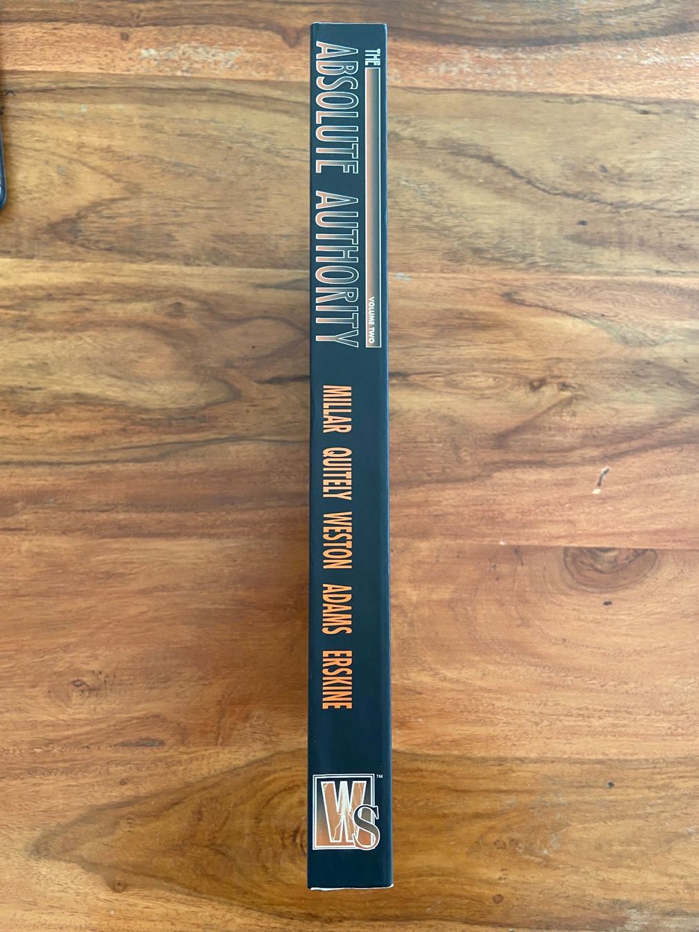 Fumetti: Absolute Authority Vol. 2 HC - Millar/Quitely 1st Ed. – Nuovo (secondo la descrizione) da Zürich venduto da Raphaelhofer 1