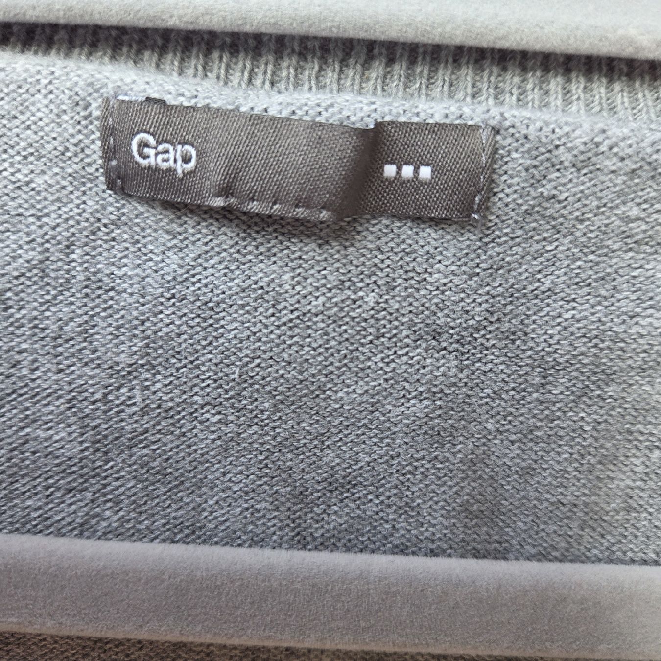 Gap Maglioni & Felpe: Gap graue Pullunder Weste mit Argyle Muster M (?) – Usato da Subingen venduto da DENDLE20 1
