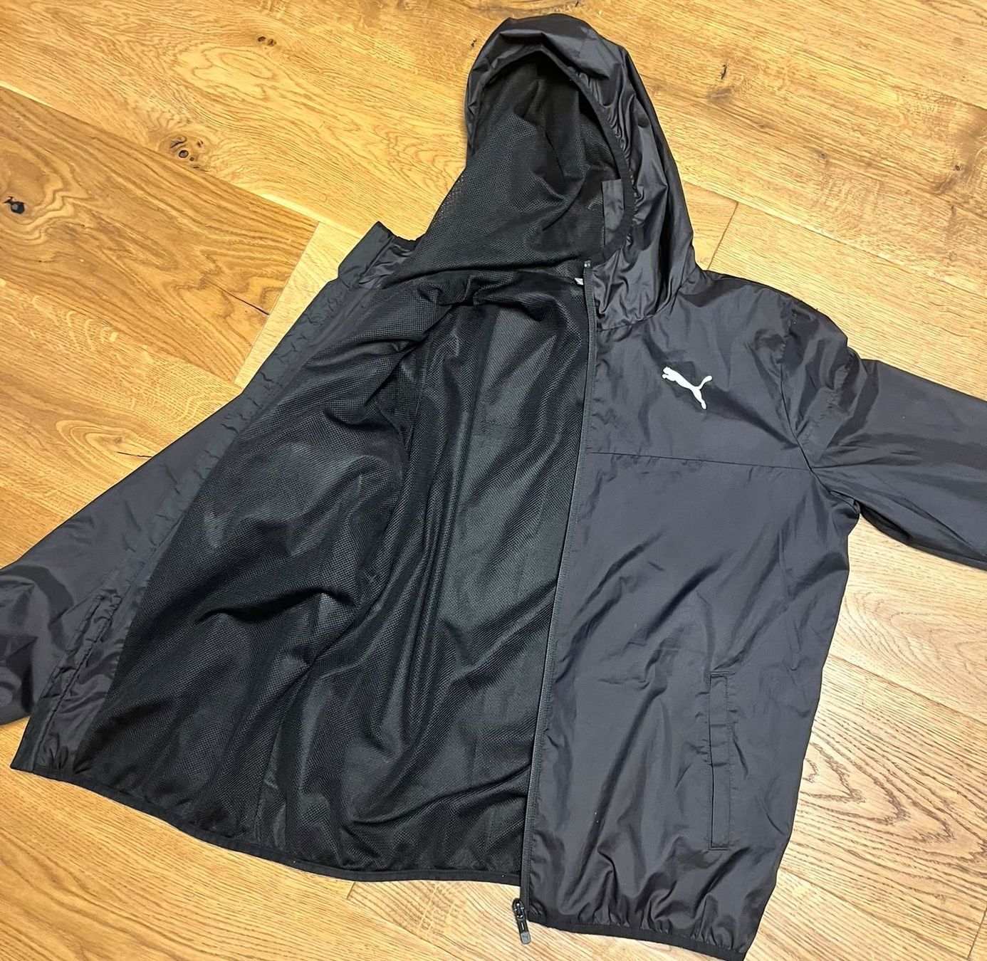 Puma Jacken: nur einmal getragen, PUMA Jacke Grösse M – Gebraucht aus Hinwil von muppets 5