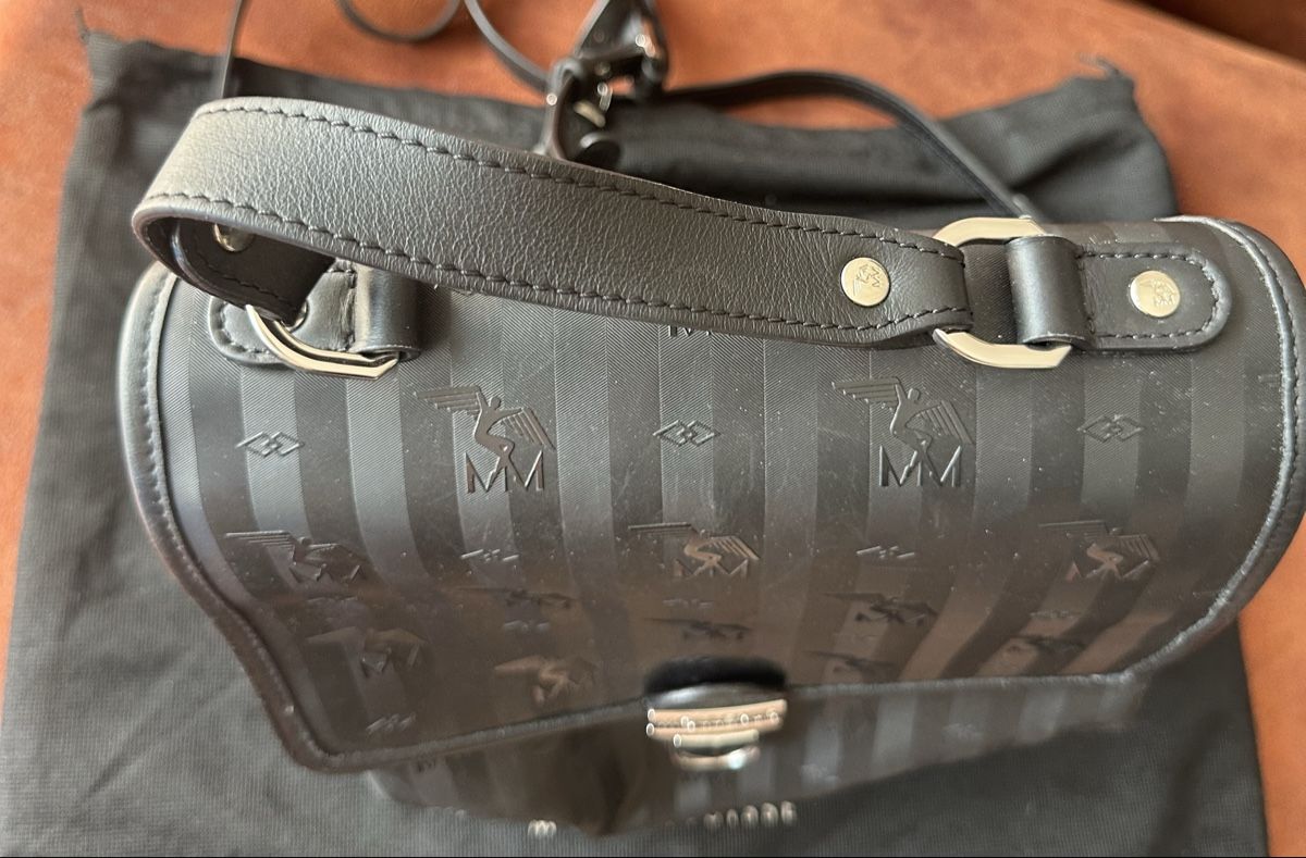Maison Mollerus Sacs à dos: Maison Mollerus Rucksack schwarz/silber – D'occasion à Wettswil par sel_q655 2