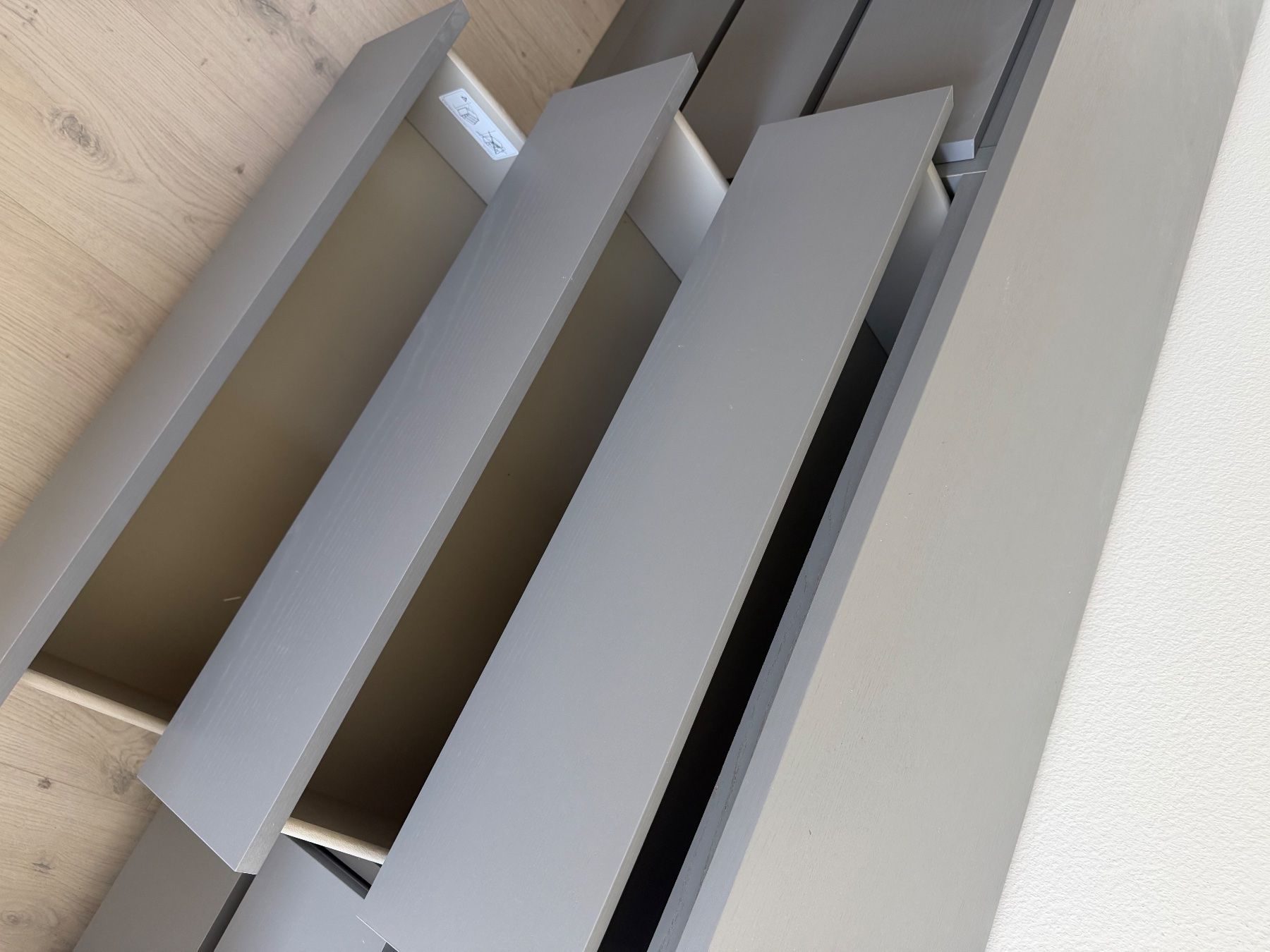 Ikea Kommoden: Kommode mit 6 Schubladen Grau MALM IKEA – Gebraucht aus Dübendorf von ame_m57w 1