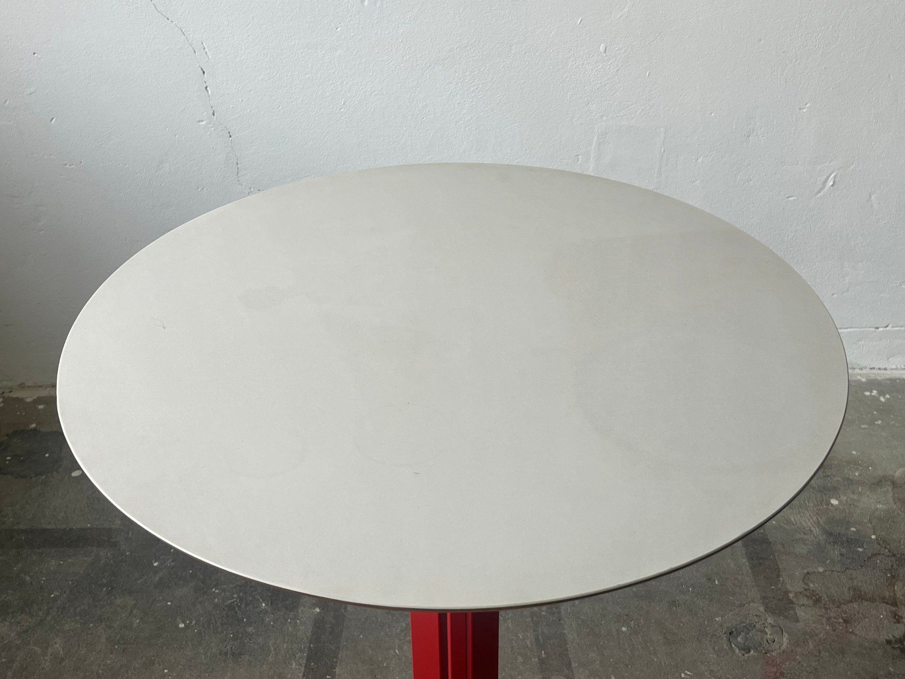 Tavoli: Stehtisch Linoleum | Nektar Design – Usato da Zürich venduto da Glaesser 1