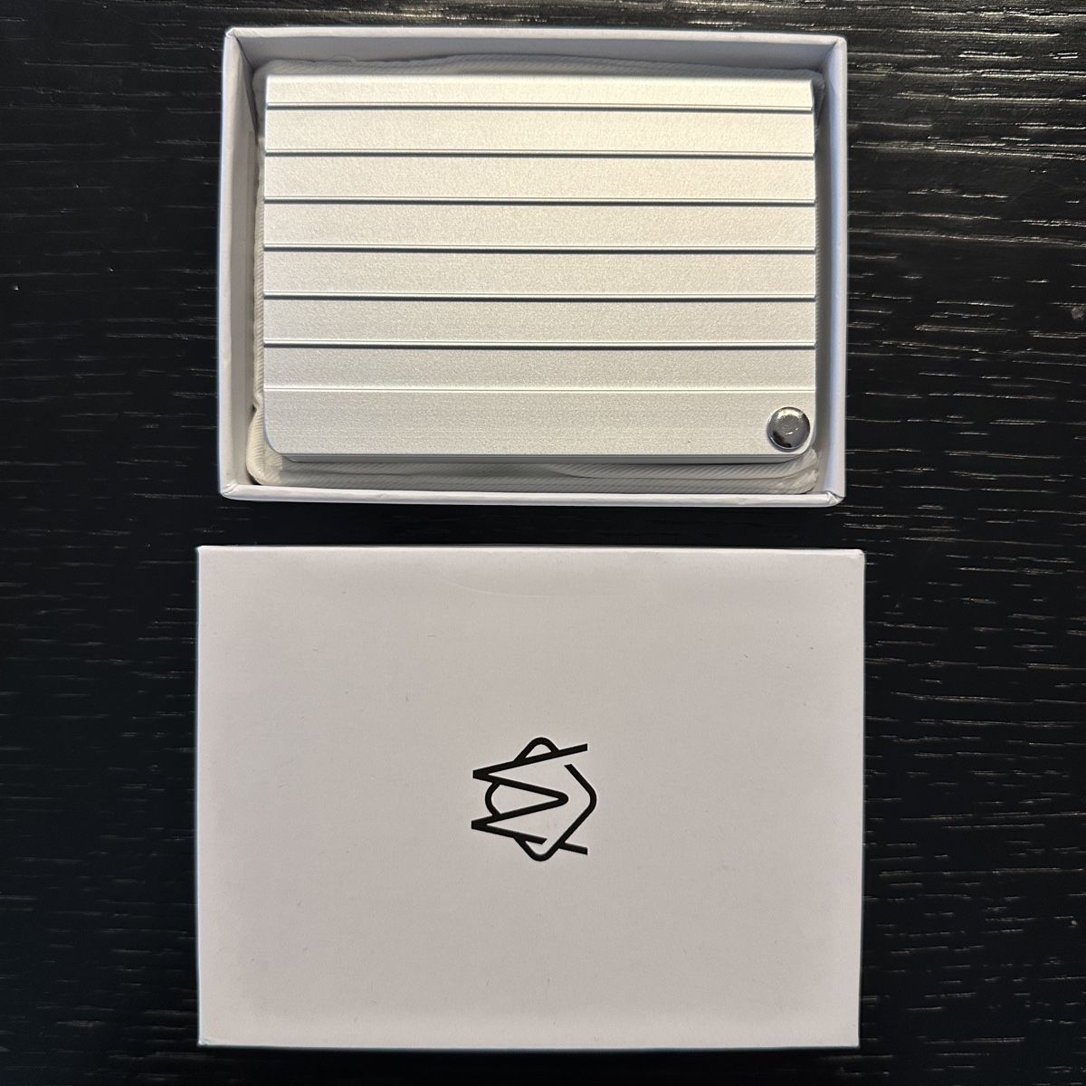 Portafogli: Rimowa Cardholder Aluminium – Usato da St. Gallen venduto da Alpenfuerst 1