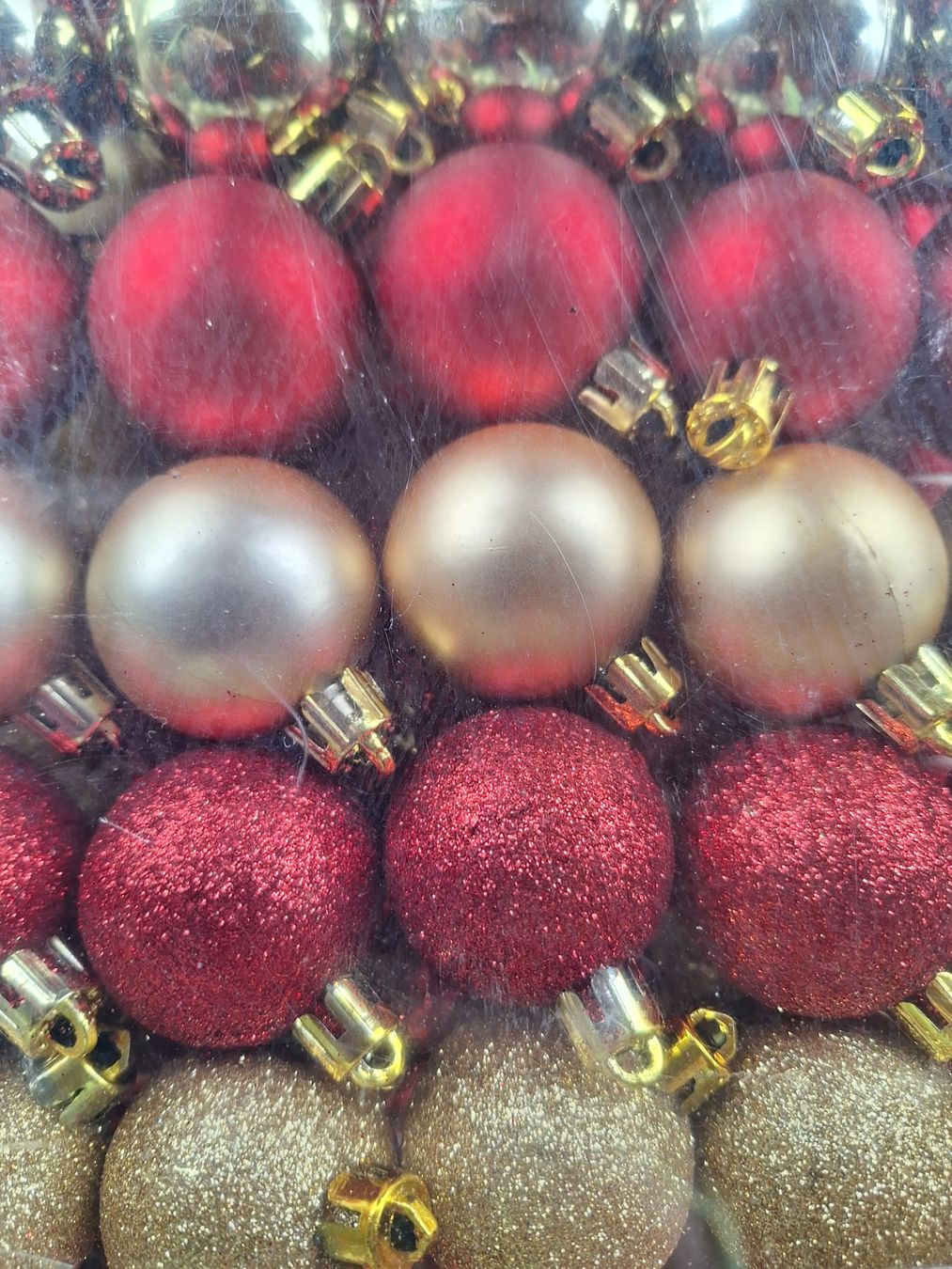 Alle Dekorationen: 2 PACK CHRISTBAUMKUGELN WEIHNACHTSBAUMKUGELN ROT-GOLD – Neu und originalverpackt aus Huttwil von Kunterbuntli 1