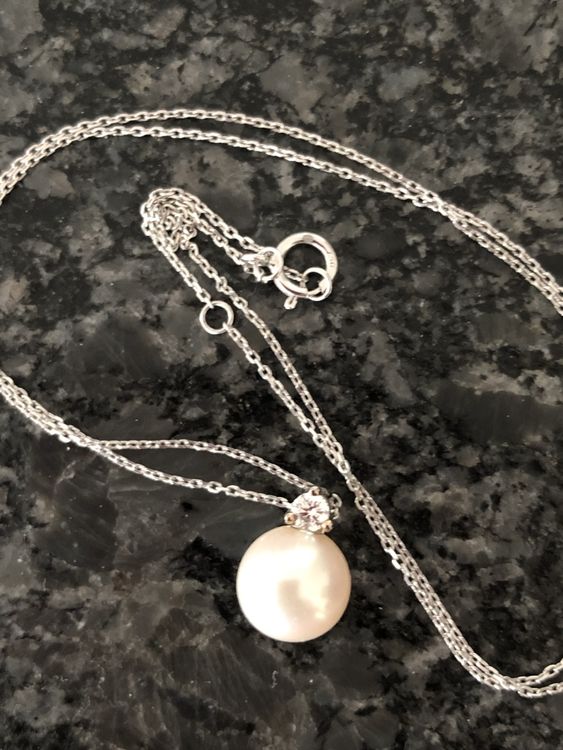 Zarter Jugendstil Diamant-Anhänger An Kette