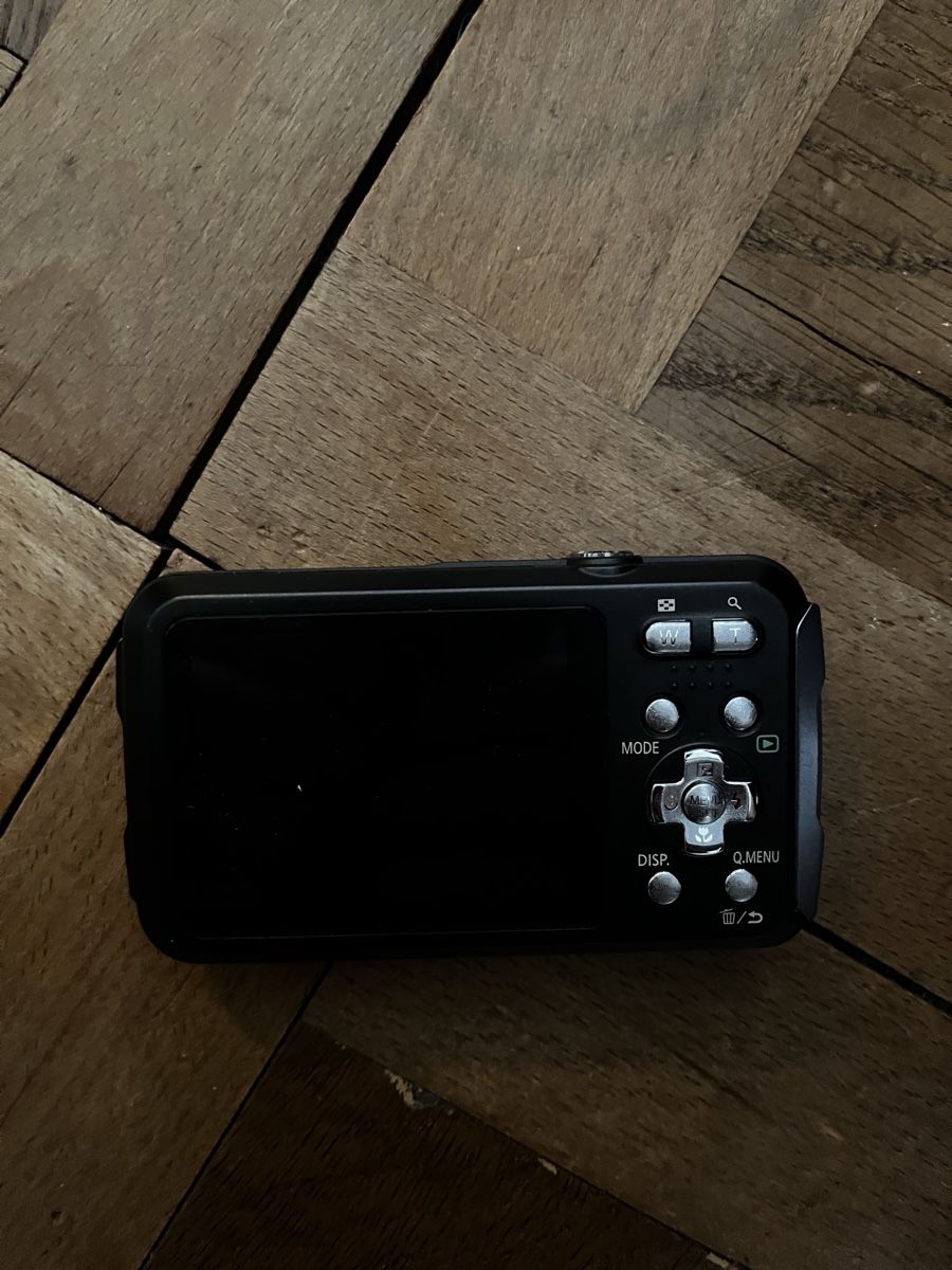 Panasonic Fotocamera: Digitalkamera Panasonic Lumix DMC-SZ7 mit Ladegerät – Usato da Zürich venduto da Hannespaul 1
