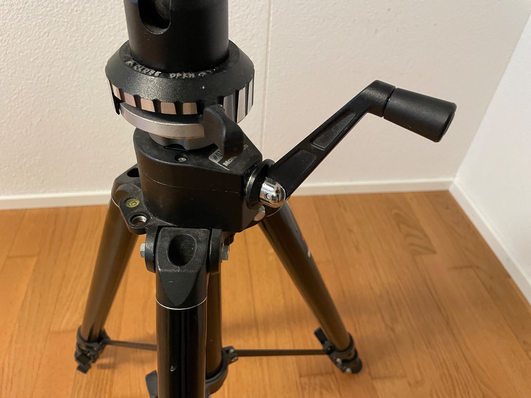 Manfrotto Trépieds & Accessoires: Stativ mit Kugelkopf – D'occasion à Malters par Matmann 4