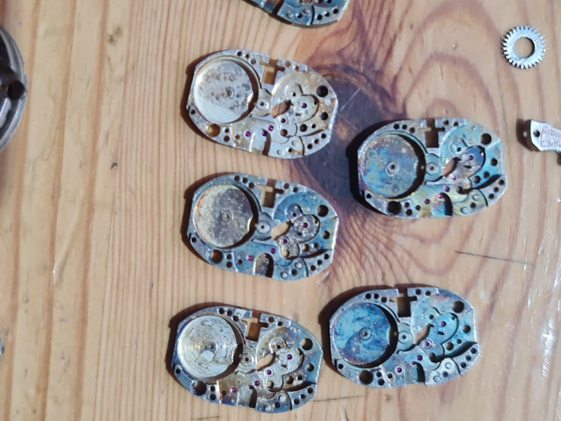 Orologi: Uhrwerke Lot, Defekt – Difettoso da Winterthur venduto da Hai6 4