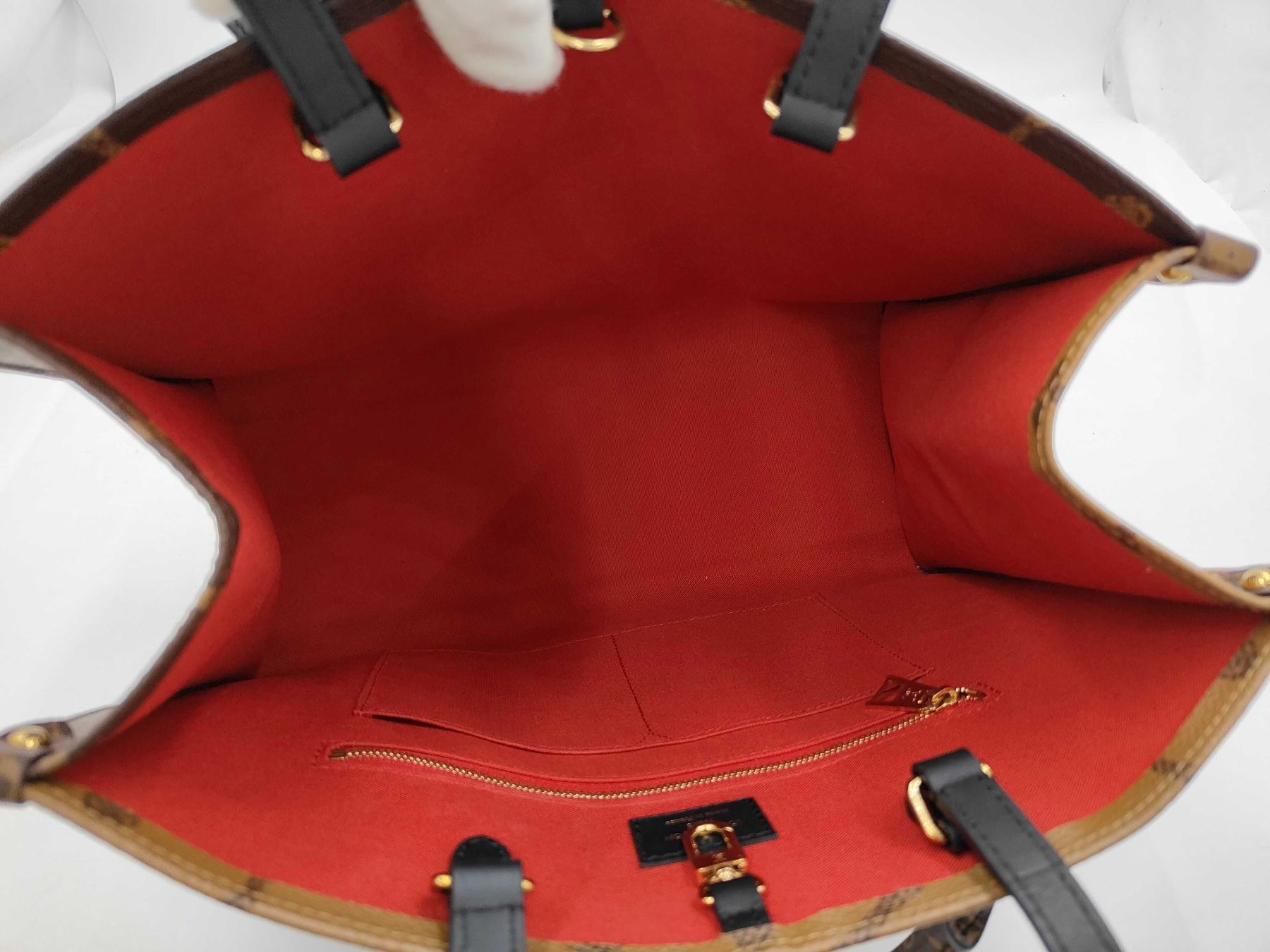 Louis Vuitton Borse da donna: Louis Vuitton OnTheGo GM Giant Monogram Reverse – Usato da St. Gallen venduto da Love_Luxury 8