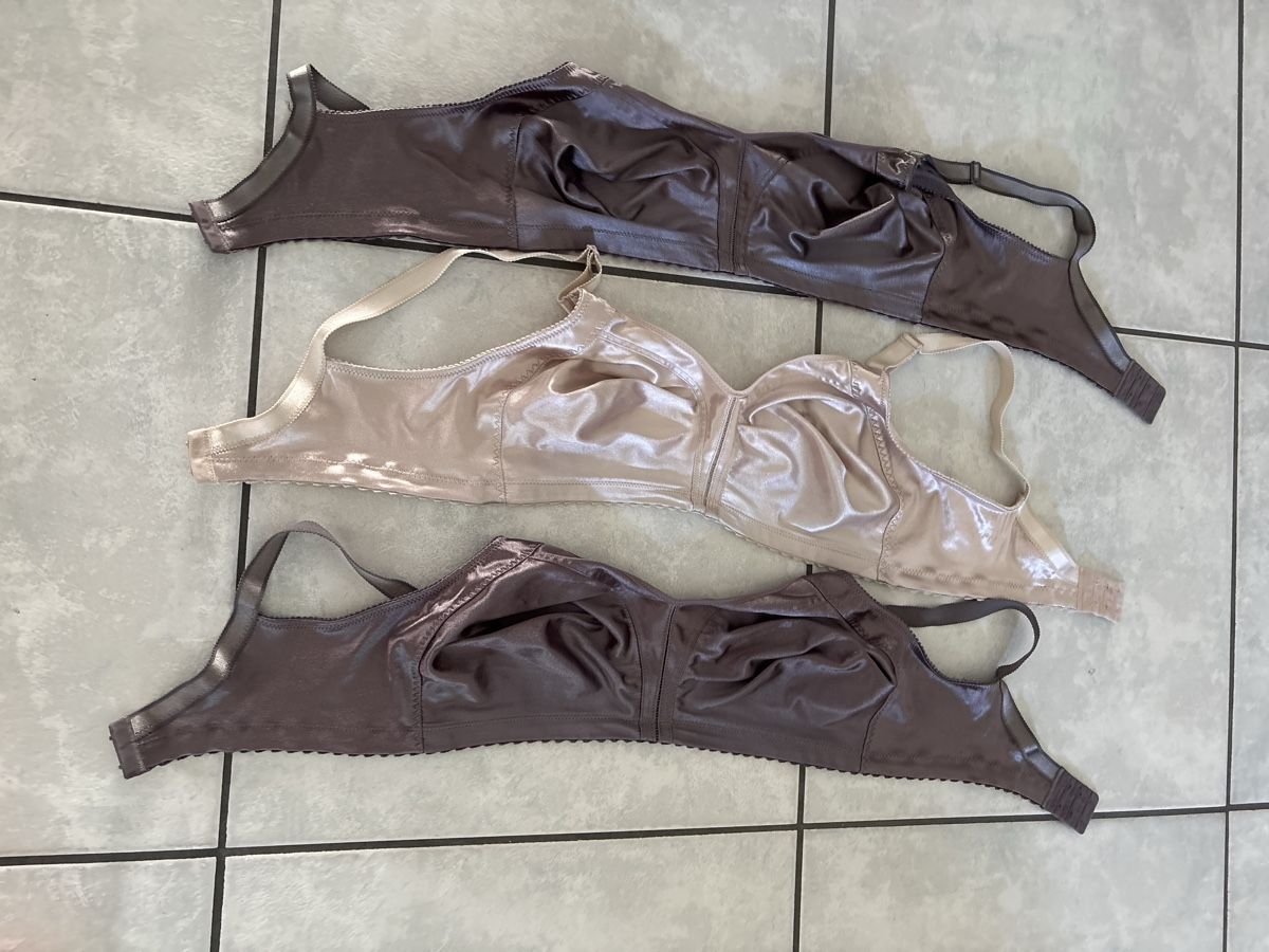 C&A Sonstige Unterwäsche: C&A Minimizer BH Set 3 Stck. 85-90 E – Gebraucht aus Hendschiken von Uraniali