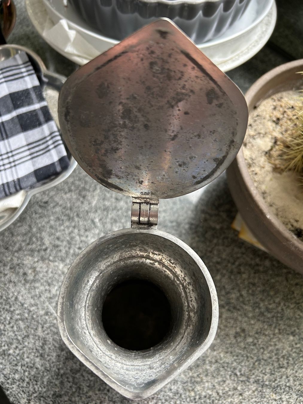 Caraffe: Zinnkrug mit Deckel – Usato da Zürich venduto da Nick345 3