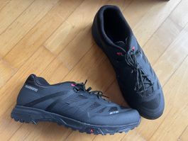 Shimano ET5 (SH-ET500) Veloschuhe, Gr. 46, Schwarz, NEU