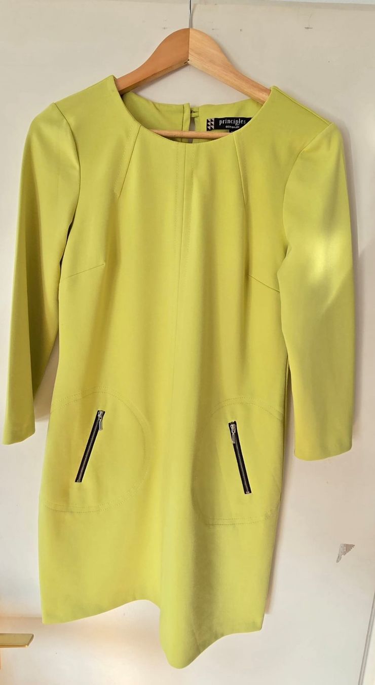 Vestiti: Schönes, hellgrünes Kleid mit Reissverschlüssen, Grösse 38. – Usato da Möhlin venduto da bea_gb97