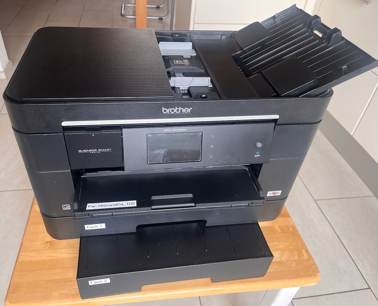 Brother Stampanti: Drucker Multifunktionsdrucker Tinte Brother MFC-J5720DW – Usato da Wettingen venduto da aberhallo01
