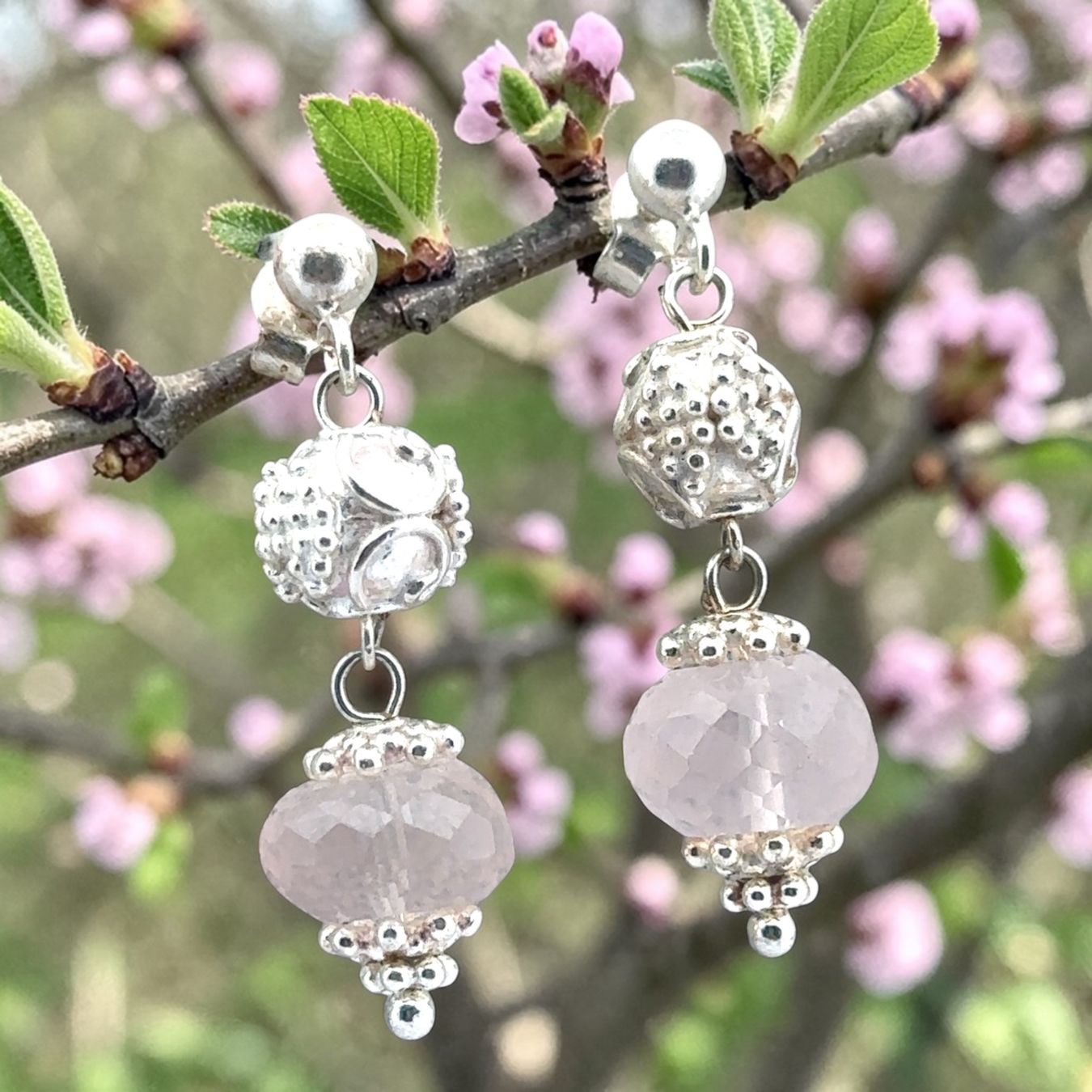 Olga Ribler Boucles d'oreille: Silberohrhänger mit Rosenquarz – Neuf (Voir description) à Luzern par MonikaS03