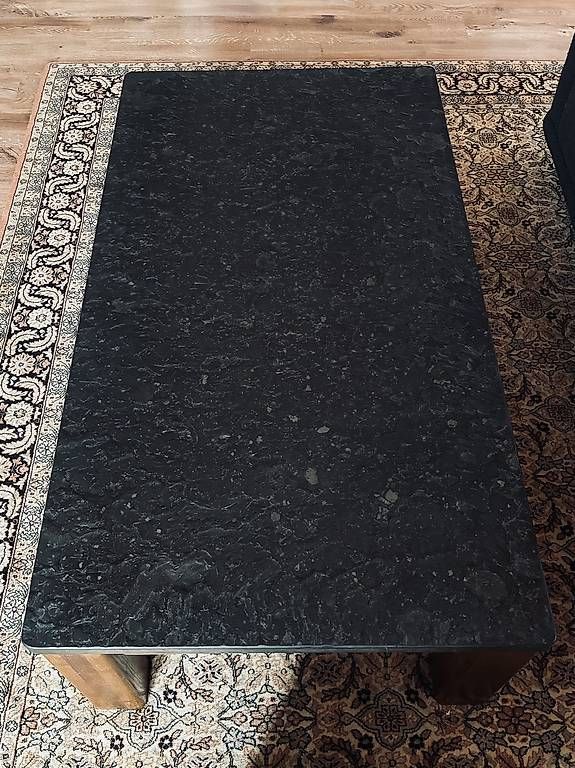 Tische: Couchtisch Salontisch Schiefer – Gebraucht aus Ebnat-Kappel von GiGiSwiss