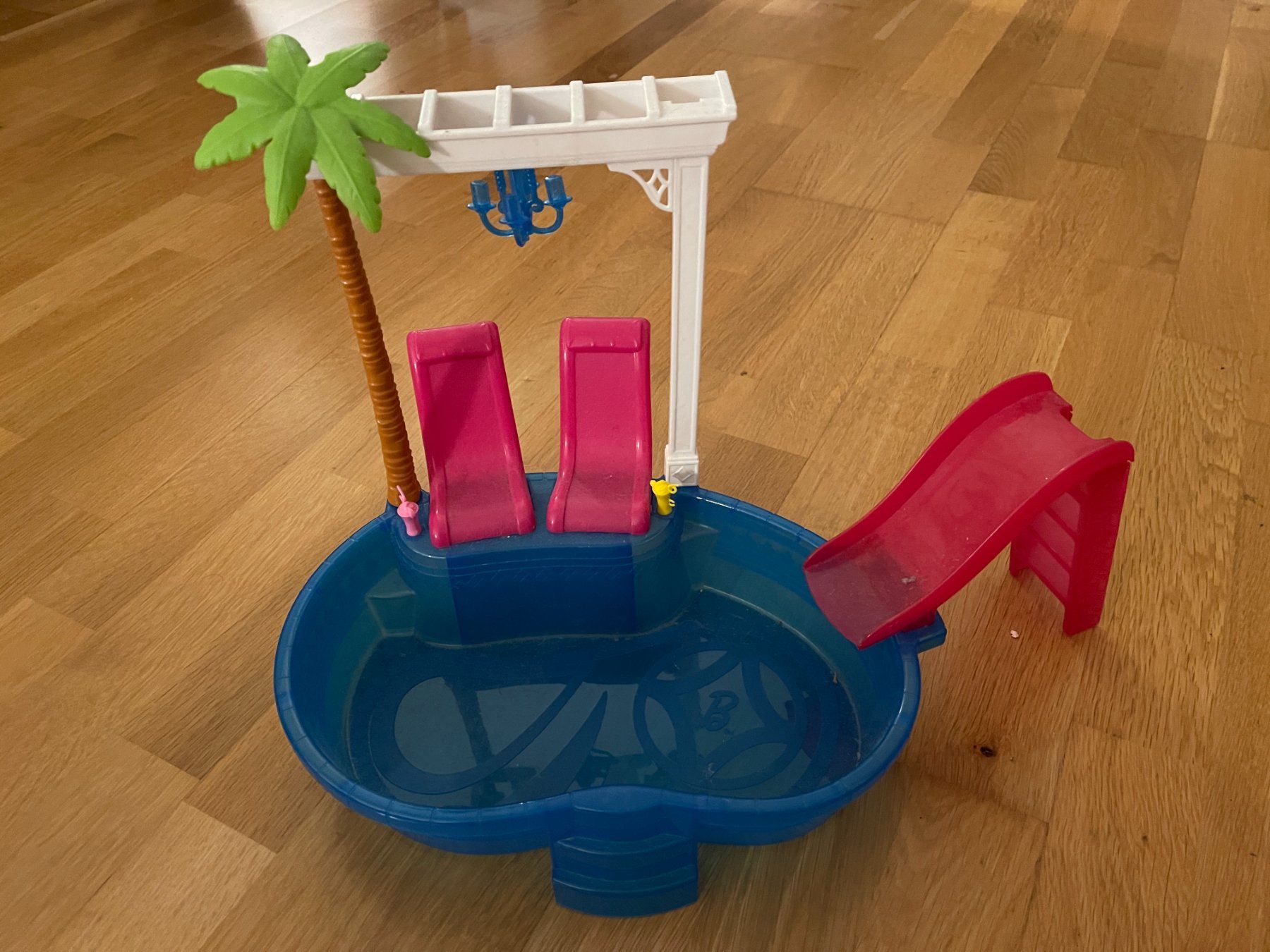 Spielzeuge: Barbie-Pool – Gebraucht aus Greifensee von guteangebote