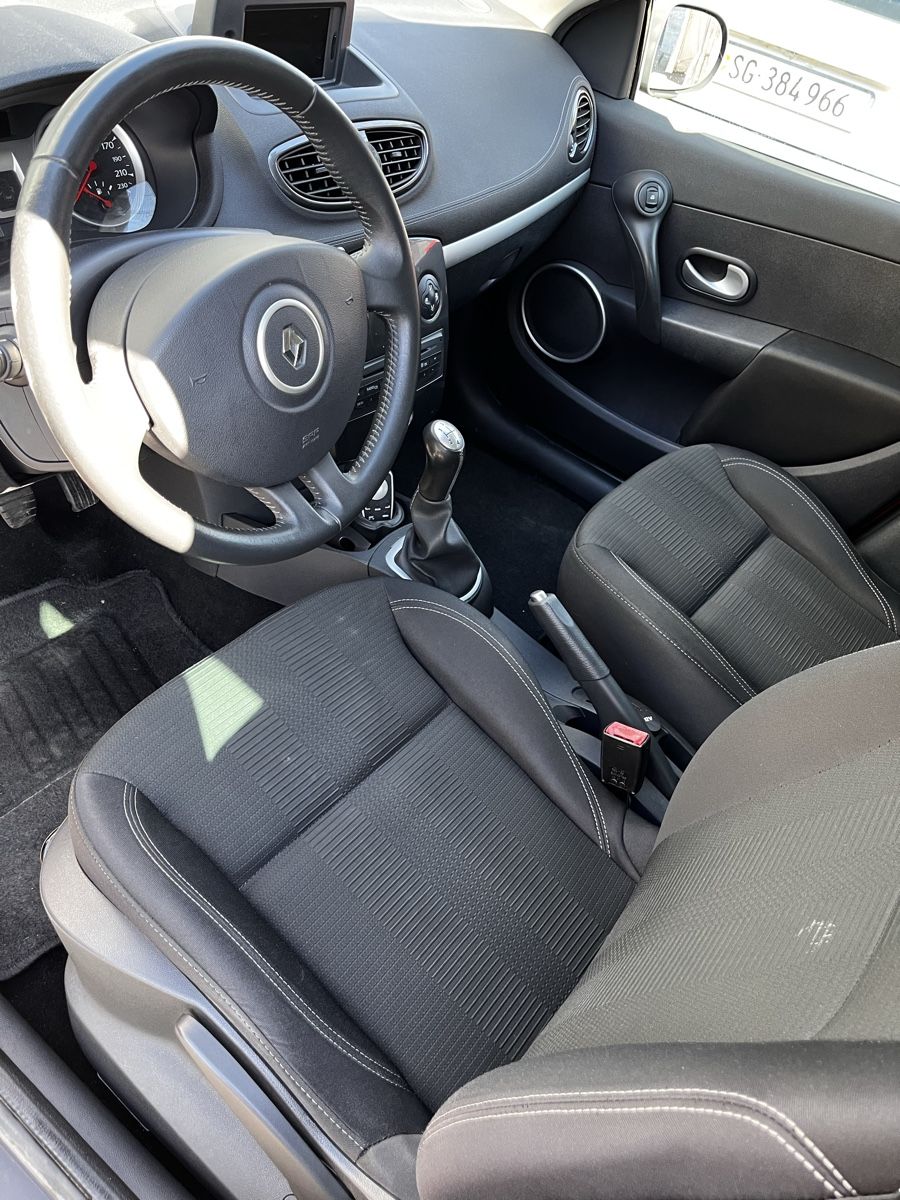 Renault Autos: Renault Clio 1.2 ab MfK Navi Klima – Gebraucht aus Widnau von Kakaoschlucker 5