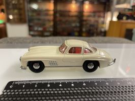 Mercedes-Benz 300 SL, Dinky Toys, Matchbox, Top Zustand! (59