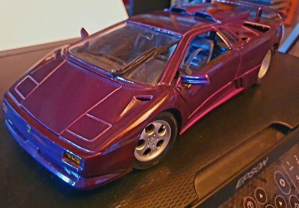 La Lamborghini Diablo fa 30! Arriva l'elettronica