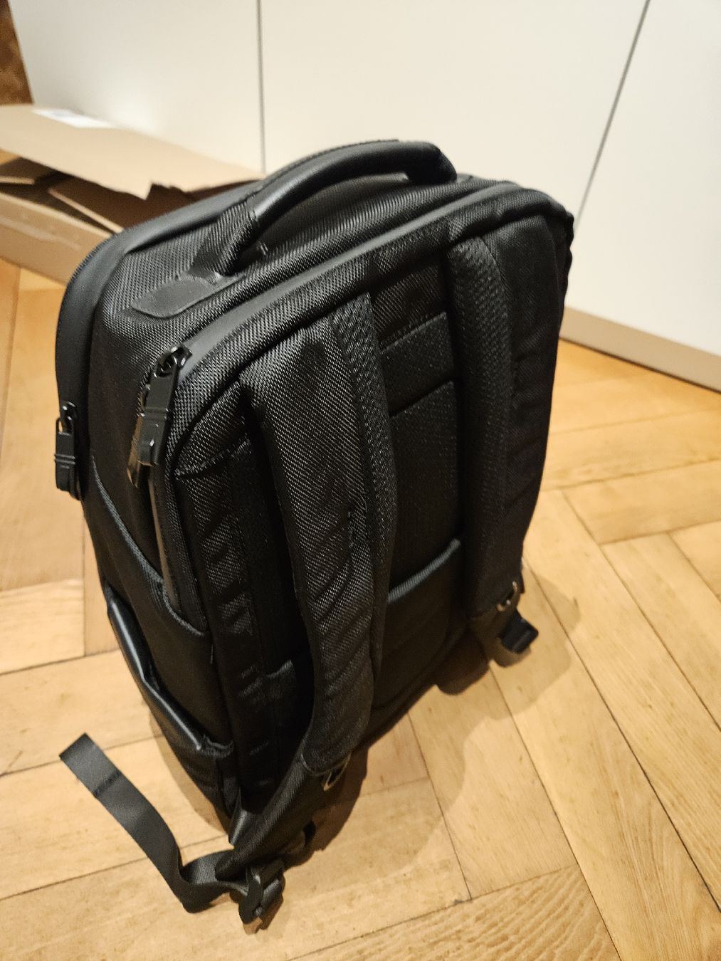 Lenovo Zaini: Lenovo Thinkpad Rucksack – Nuovo (secondo la descrizione) da Zürich venduto da nat_20 1