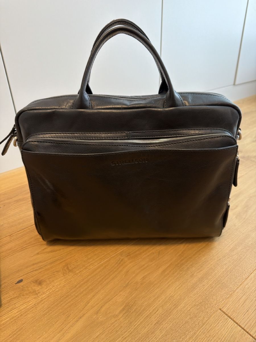 Valises & Sacs: Leder Laptoptasche Schwarz I Strellson – D'occasion à St. Gallen par Janeli.
