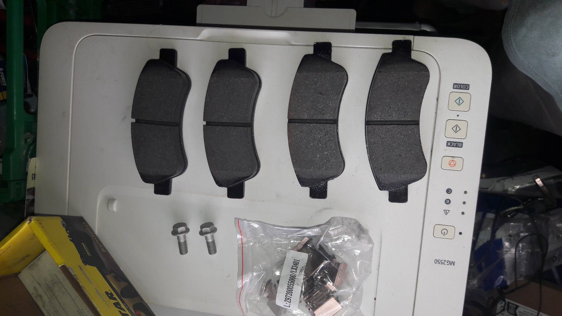 Tutti pezzi di ricambio auto: Textar Bremsbelag Q+ x4 Neu – Nuovo e nell'imballaggio originale da Laufen venduto da Mann455 3