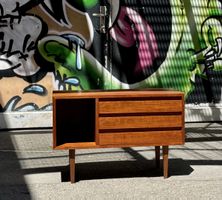 Kleines Vintage Sideboard aus den 1970er Jahren