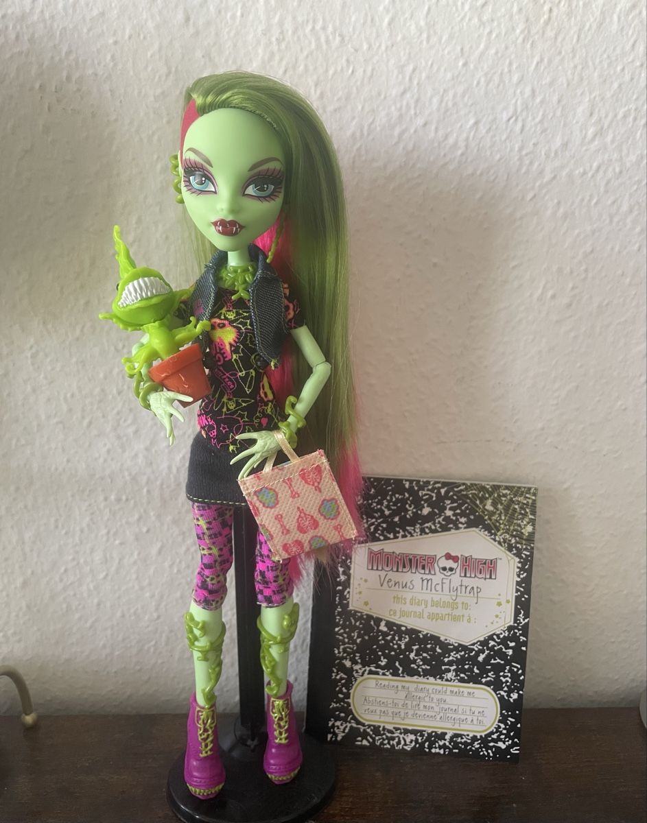 Puppen: Monster High Puppe - Venus McFlytrap Basic – Neu (gemäss Beschreibung) aus Zürich von souri_