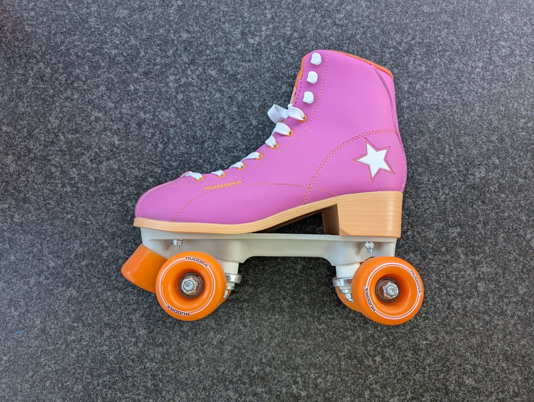 Pattini in linea & Pattini a rotelle: Rollschuhe Hudora Grösse 39 – Usato da Bärschwil venduto da sch_p7g7 1