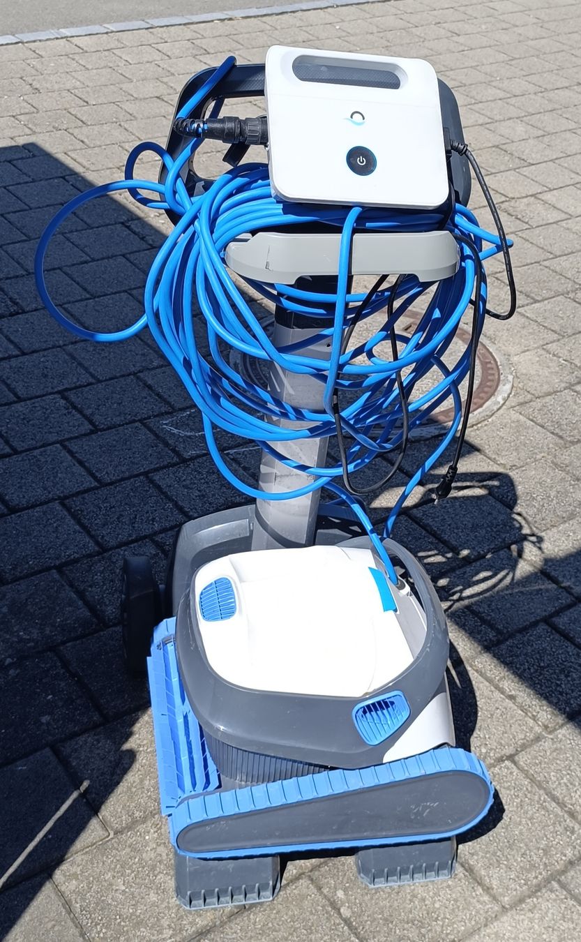 Dolphin Accessoires de piscine: Dolphin S200 – D'occasion à Wäldi par cat_zs5r