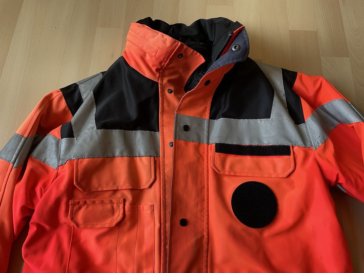 Jacken: Sicherheits/Rettungsjacke  – Gebraucht aus Wila von Lokelo 2